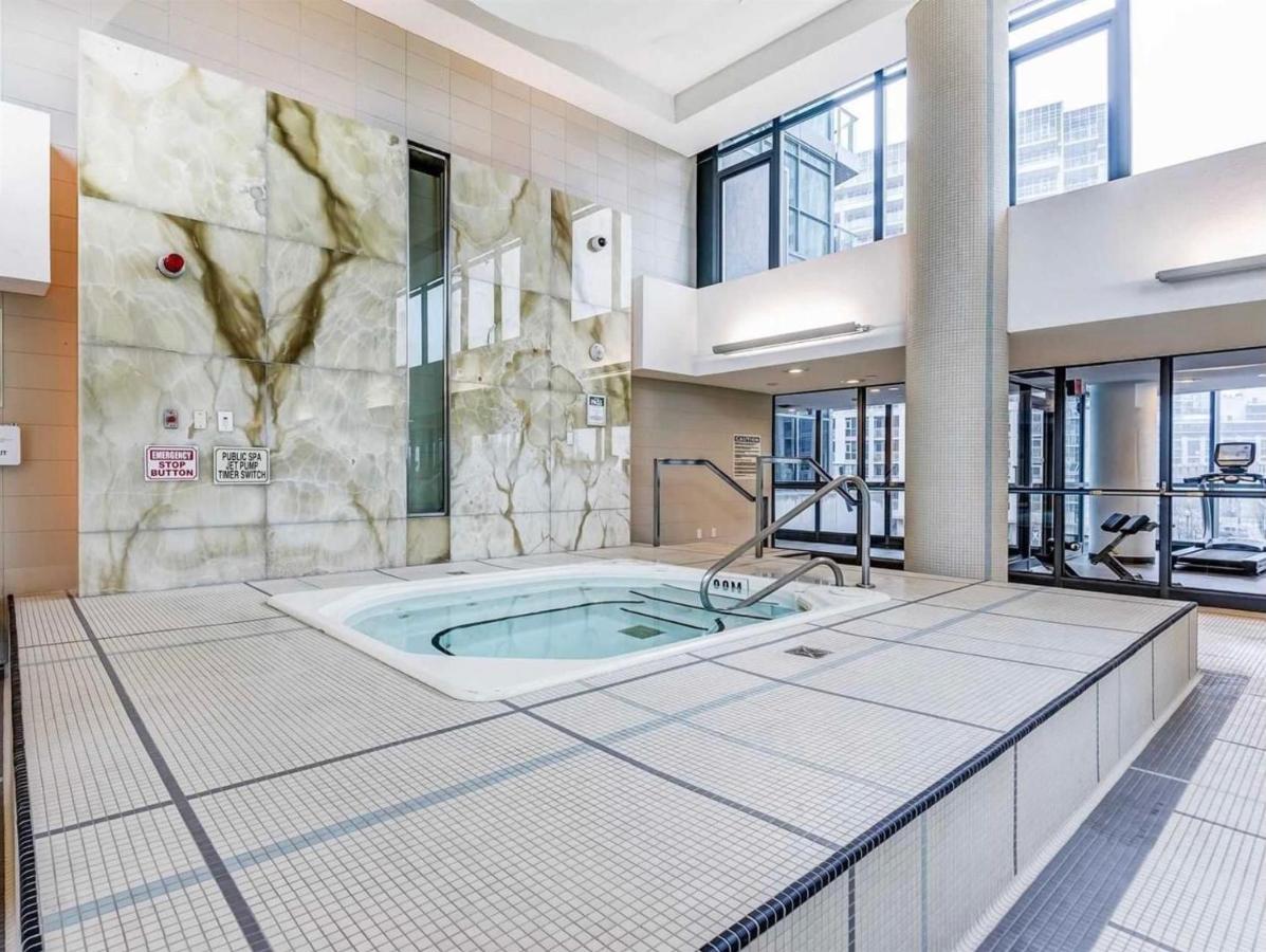 Ferienwohnung Downtown Toronto+Free Parking+Cn Tower View Exterior foto