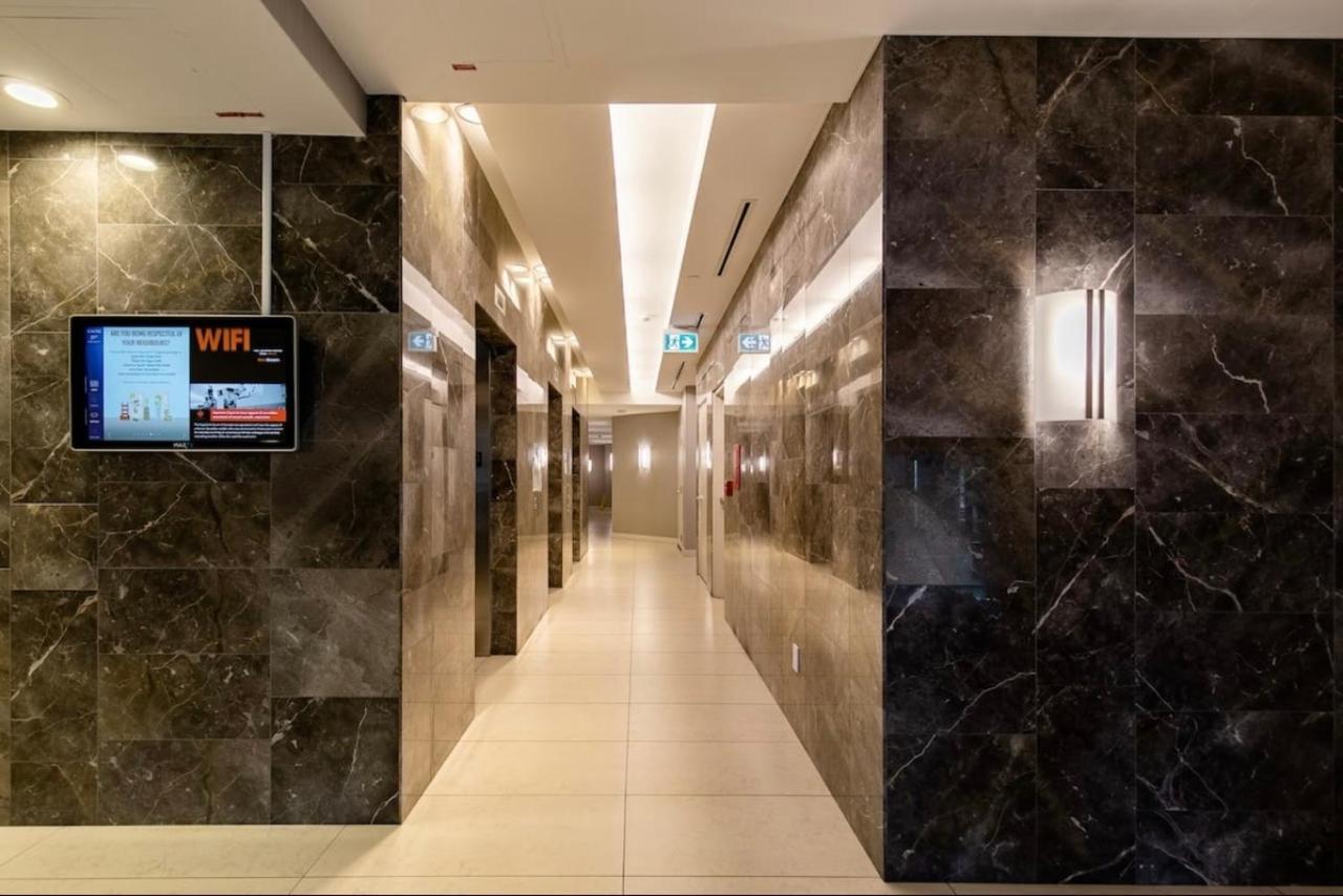Ferienwohnung Downtown Toronto+Free Parking+Cn Tower View Exterior foto